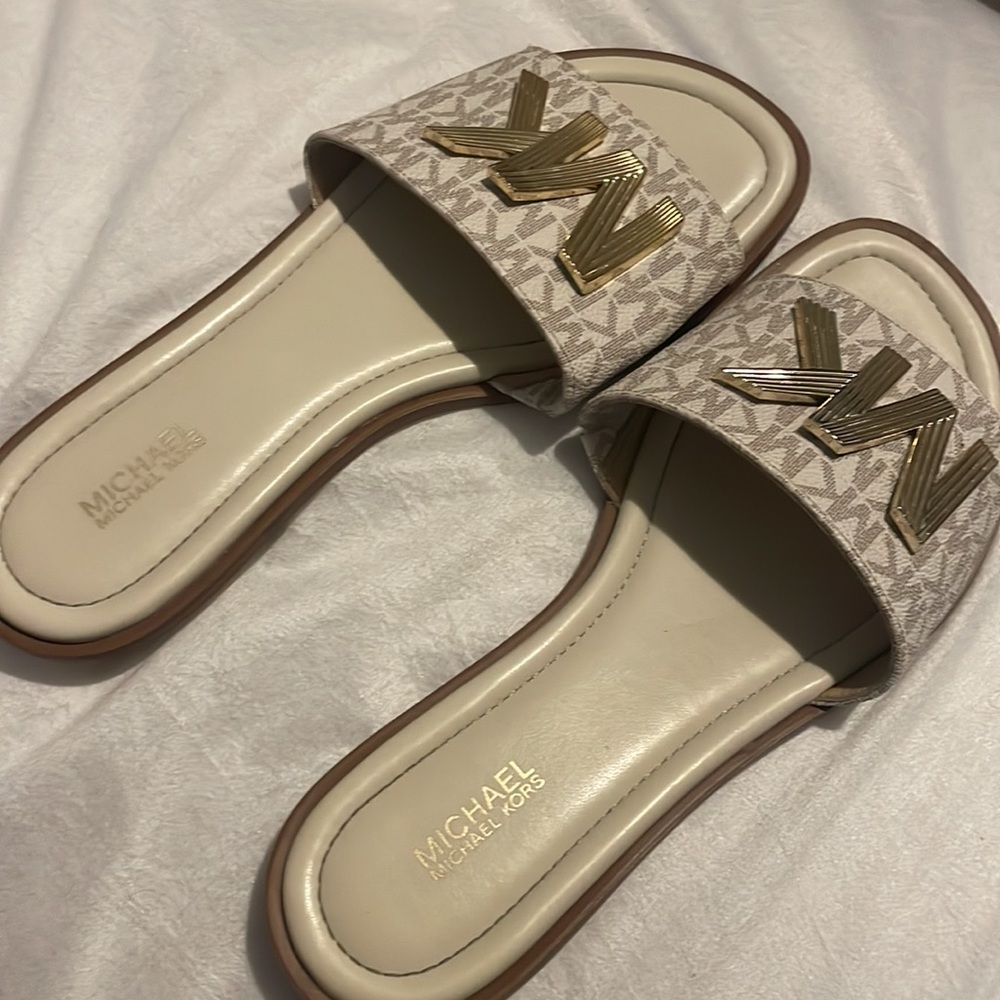 MK sandals size 8 - Picture 2 of 2